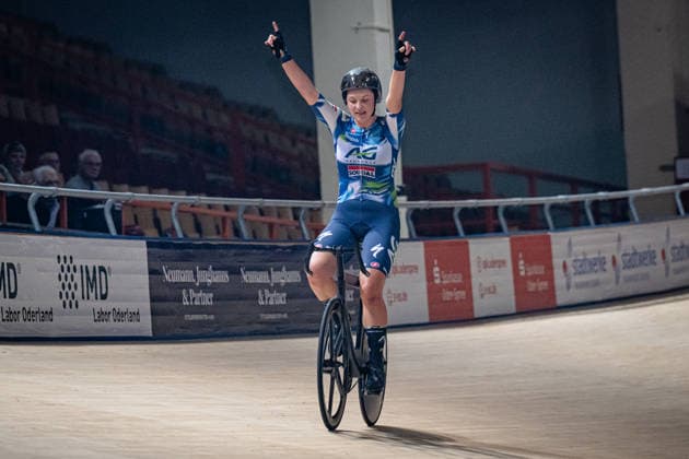 BRÄUTIGAM Messane: DM Omnium 2025 - Frankfurt Oder BRÄUTIGAM Messane ( GER ) AG Insurance-NXTG Team Querformat - quer - horizontal - Landscape - Event Veranstaltung: DM Omnium 2025 - Deutsche Meisterschaft - Category Kategorie: Cycling - Track cycling, Rad, Radsport, Bahnrad, Bahn National Championship Omnium - Elite Women - Location Ort: Europe Germany - Brandenburg - Märkisch Oderland - Frankfurt Oder - Oderlandhalle - Discipline: Omnium Points Race 4. Race - Distance: 20 km - Date Datum: 19.12.2025 Friday Day 1 -