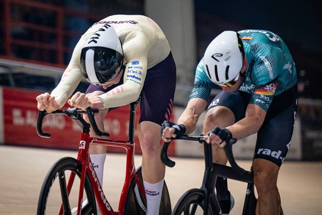 LEU Richard, KLUGE Roger: DM Omnium 2025 - Frankfurt Oder LEU Richard ( GER ) RSC Cottbus KLUGE Roger ( GER ) REMBE rad-net - quer - horizontal - Landscape - Event Veranstaltung: DM Omnium 2025 - Deutsche Meisterschaft - Category Kategorie: Cycling - Track cycling, Rad, Radsport, Bahnrad, Bahn National Championship Omnium - Elite Men - Location Ort: Europe Germany - Brandenburg - Märkisch Oderland - Frankfurt Oder - Oderlandhalle - Discipline: Omnium Points Race 4. Race - Distance: 25 km - Date Datum: 19.12.2025 Friday Day 1 -
