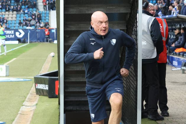 Uwe Roesler (Chef-Trainer VfL Bochum) GER, VfL Bochum gegen Karlsruher SC, Fussball, 2.Liga, 17.Spieltag, Spielzeit 2025 2026, 20.12.2025 DFL REGULATIONS PROHIBIT ANY USE OF PHOTOGRAPHS AS IMAGE SEQUENCES AND OR QUASI-VIDEO GER, VfL Bochum gegen Karlsruher SC, Fussball, 2.Liga, 17.Spieltag, Spielzeit 2025 2026, 20.12.2025 Bochum