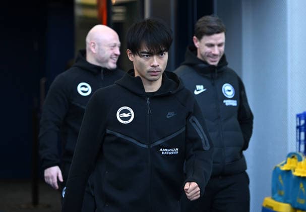Kaoru Mitoma of Brighton arrives at the ground ahead of the Premier League match between Brighton and Hove Albion and Sunderland at the American Express Stadium, Brighton UK - Saturday 20th December 2025 Brighton v Sunderland Premier League Football, Amex Stadium, Sussex, UK - 20 Dec 2025Brighton Amex Stadium Sussex United Kingdom Editorial use only. No merchandising. For Football images FA and Premier League restrictions apply inc. no internet mobile usage without FAPL license - for details contact Football Dataco  Copyright: xLizxFinlayson TPI Shutterstockx 16159610b