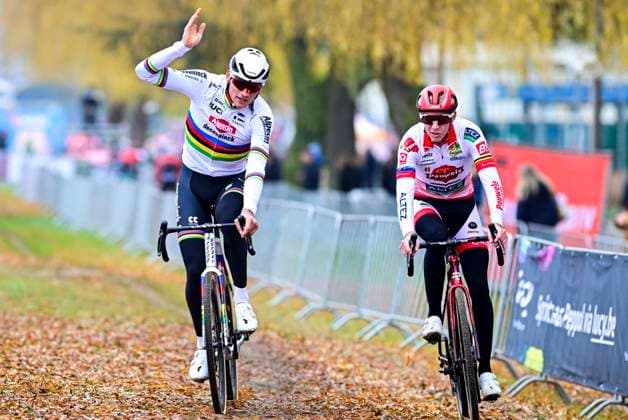 UCI Cyclocross World Cup 2025-2026 Antwerpen ANTWERPEN, BELGIUM - DECEMBER 20 : Van Der Poel Mathieu (NED) of Alpecin-Deceuninck and Vanthourenhout Michael (BEL) of Pauwels Sauzen - Altez Industriebouw pre-race reconaissance tour during the 5th leg of the Antwerpen UCI Cyclocross World Cup 2025-2026 a cyclocross race for Men Elite on December 20, 2025 in Antwerpen, Belgium, 20 12 2025 ( Antwerpen Belgium  Copyright: xPeterxDexVoechtx