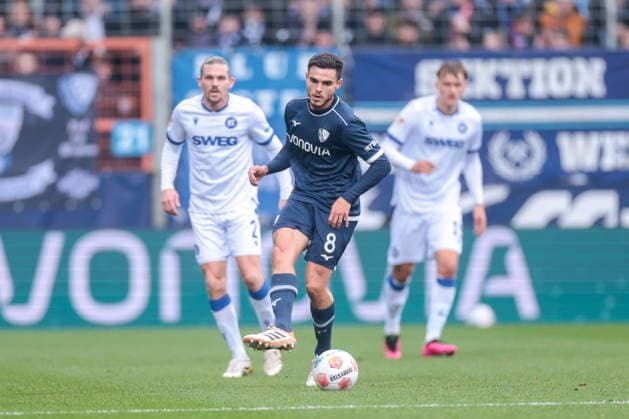 20.12.2025, Fussball, Saison 2025 2026, 2. Bundesliga, 17. Spieltag, VfL Bochum 1848 - Karlsruher SC, Kjell Wätjen (VfL Bochum 1848), Bochum Vonovia Ruhrstadion NRW Deutschland xRHR-FOTO DEx