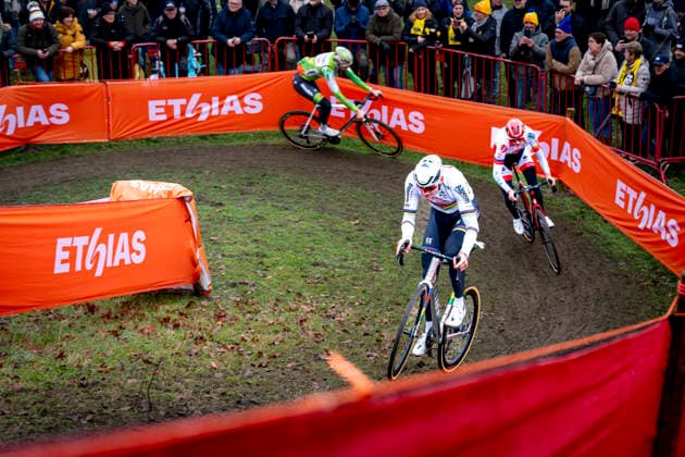 Mathieu van der Poel - ALPECIN-DECEUNINCK during the UCI Cyclo-cross World Cup 2025 in ANTWERPEN, Belgium on 20 december 2025, (photo by Marcel van Dorst EYE4images DeFodi Images) -