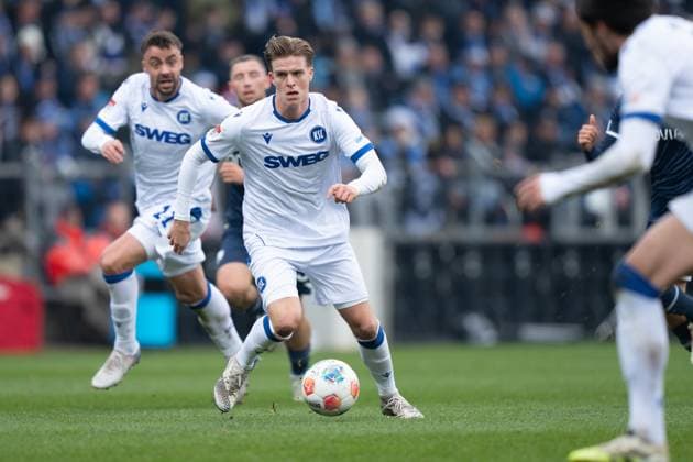 2. Bundesliga VfL Bochum 1848 vs Karlsruher SC Burnic, Dzenis of Karlsruher 1848 during the 2. Bundesliga match against Bochum at Vonovia Ruhrstadion in Bochum, Germany, on December 20, 2025. Kick-off at 13:00. Copyright: xTaiseixIwamotox