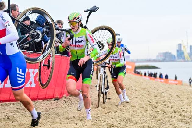 UCI Cyclocross World Cup 2025-2026 Antwerpen ANTWERPEN, BELGIUM - DECEMBER 20 : Bakker Manon of Crelan - Corendon in action during the 5th leg of the Antwerpen UCI Cyclocross World Cup 2025-2026 a cyclocross race for Men Women on December 20, 2025 in Antwerpen, Belgium, 20 12 2025 ( Antwerpen Belgium  Copyright: xPeterxDexVoechtx