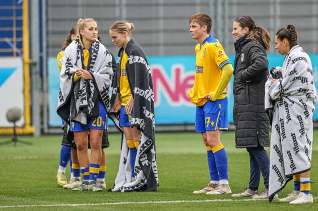 GER, Hoffenheim, TSG Hoffenheim vs Carl Zeiss Jena, Google Pixel Frauen Bundesliga, Fussball, DFB, Spielzeit 2025 2026, Dietmar-Hopp-Stadion, 14. Spieltag im Bild: Enttäuschung und Frust nach der Niederlage bei Carl Zeiss Jena DFB DFL REGULATIONS PROHIBIT ANY USE OF PHOTOGRAPHS AS IMAGE SEQUENCES AND OR QUASI-VIDEO, 20.12.2025 Copyright: HMBxMedia HendrikxHamelau