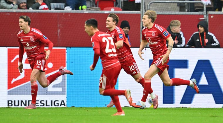 20.12.2025 - Fussball - Saison 2025 2026 - 2. Fussball - Bundesliga - 17. Spieltag: Fortuna Düsseldorf F95 - SpVgg Greuther Fürth ( Kleeblatt ) - Sportfoto Zink - xwoxzix - DFL regulations prohibit any use of photographs as image sequences and or quasi-video - only for editorial use - Torjubel Jubel Freude nach Treffer Tor Torschuß zum 2:0 durch Cedric Itten (13, Fortuna Düsseldorf F95 ) -