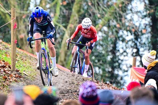 UCI Cyclocross World Cup 2025-2026 Antwerpen ANTWERPEN, BELGIUM - DECEMBER 20 : Brand Lucinda of Baloise Glowi Lions in action during the 5th leg of the Antwerpen UCI Cyclocross World Cup 2025-2026 a cyclocross race for Men Women on December 20, 2025 in Antwerpen, Belgium, 20 12 2025 ( Antwerpen Belgium  Copyright: xPeterxDexVoechtx