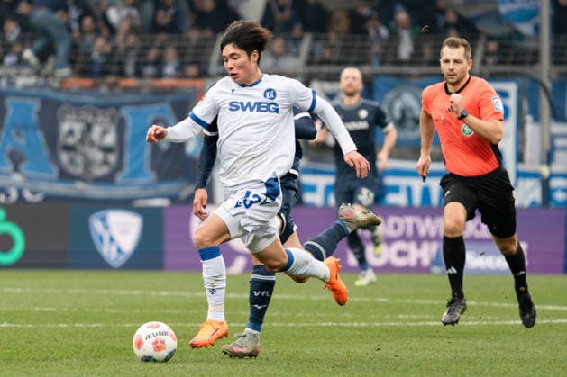 Deutschland: 2. Bundesliga 2025 26, 17. Spieltag - VfL Bochum vs. Karlsruher SC - 20.12.2025 - Vonovia Ruhrstadion (Bochum, Nordrhein-Westfalen) Shio Fukuda (Karlsruher SC, 13)