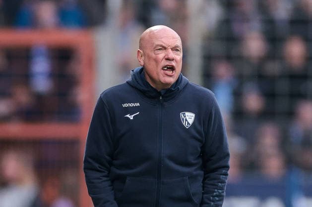 20.12.2025, Fussball, Saison 2025 2026, 2. Bundesliga, 17. Spieltag, VfL Bochum 1848 - Karlsruher SC, Trainer Uwe Rösler (VfL Bochum 1848) ruft, Bochum Vonovia Ruhrstadion NRW Deutschland xRHR-FOTO DEx