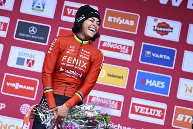 Dutch Ceylin Del Carmen Alvarado and pictured on the podium after the women s elite race of the World Cup cyclocross cycling event in Antwerp on Saturday 20 December 2025, the fifth stage (out of 12) of the UCI World Cup competition. JASPERxJACOBS  x150338756x