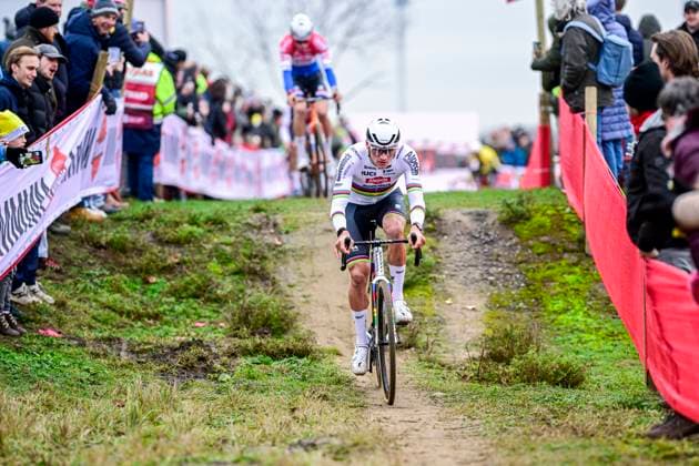 UCI Cyclocross World Cup 2025-2026 Antwerpen ANTWERPEN, BELGIUM - DECEMBER 20 : Van der Poel Mathieu of Alpecin - Deceuninck in action during the 5th leg of the Antwerpen UCI Cyclocross World Cup 2025-2026 a cyclocross race for Men Women on December 20, 2025 in Antwerpen, Belgium, 20 12 2025 ( Antwerpen Belgium  Copyright: xPeterxDexVoechtx