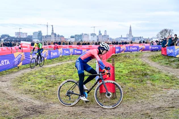 UCI Cyclocross World Cup 2025-2026 Antwerpen ANTWERPEN, BELGIUM - DECEMBER 20 : Illustration picture during the 5th leg of the Antwerpen UCI Cyclocross World Cup 2025-2026 a cyclocross race for Men Women on December 20, 2025 in Antwerpen, Belgium, 20 12 2025 ( Antwerpen Belgium  Copyright: xPeterxDexVoechtx