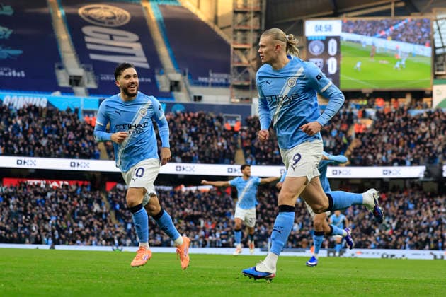 Manchester City v West Ham United Premier League 20 12 2025. Erling Haaland (9) of Manchester City celebrates scoring to make it 1-0 during the Premier League match between Manchester City and West Ham United at the Etihad Stadium, Manchester, England on 20 December 2025. Manchester Etihad Stadium Manchester England Editorial use only DataCo restrictions apply See www.football-dataco.com , Copyright: xConorxMolloyx PSI-23451-0015