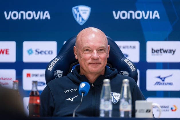 20.12.2025, Fussball, Saison 2025 2026, 2. Bundesliga, 17. Spieltag, VfL Bochum 1848 - Karlsruher SC, Pressekonferenz mit Trainer Uwe Rösler (VfL Bochum 1848), Bochum Vonovia Ruhrstadion NRW Deutschland xRHR-FOTO DEx