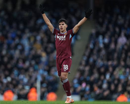 Premier League Manchester City v West Ham United Mateus Fernandes of West Ham United reacts during the Premier League match Manchester City vs West Ham United at Etihad Stadium, Manchester, United Kingdom, 20th December 2025 (Photo by Mark Cosgrove News Images) Manchester Etihad Stadium Manchester United, ManU Kingdom Copyright: xMarkxCosgrove NewsxImagesx