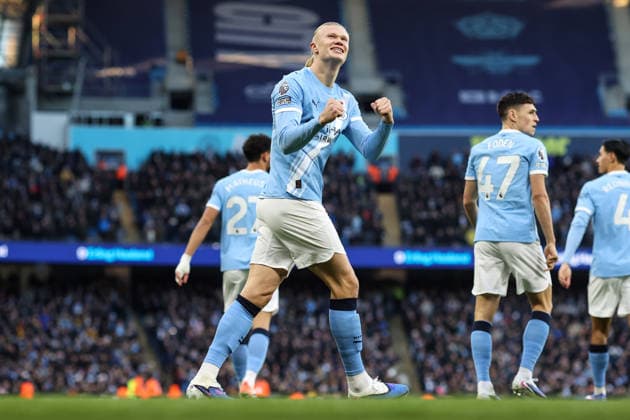 Man City v West Ham 20th December 2025, Manchester - Premier League Football - Manchester City v West Ham United - Erling Haaland of Manchester City celebrates scoring their 1st goal - Photo: Charlotte Wilson Offside. Manchester UK Copyright: xCharlottexWilsonx xOffsidexOffside