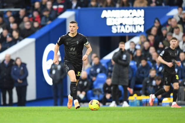 Brighton and Hove Albion v Sunderland, Premier League Granit Xhaka Midfielder of Sunderland during the Premier League match between Brighton and Hove Albion and Sunderland at the American Express Stadium, Brighton and Hove, England on 20 December 2025. Brighton and Hove American Express Stadium East Sussex UK Editorial use only DataCo restrictions apply See www.football-dataco.com , Copyright: xJeffxMoodx PSI-23454-0020