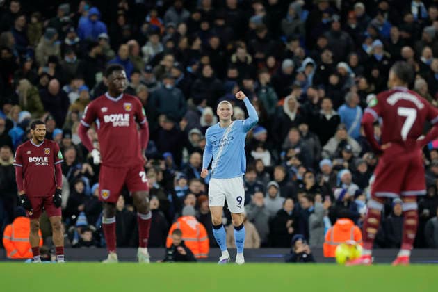 Manchester City v West Ham United Premier League 20 12 2025. Erling Haaland (9) of Manchester City celebrates scoring to make it 3-0 during the Premier League match between Manchester City and West Ham United at the Etihad Stadium, Manchester, England on 20 December 2025. Manchester Etihad Stadium Manchester England Editorial use only DataCo restrictions apply See www.football-dataco.com , Copyright: xConorxMolloyx PSI-23451-0041