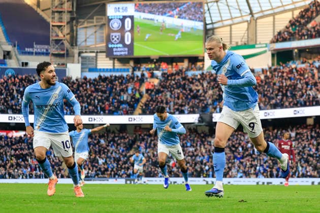 Manchester City v West Ham United Premier League 20 12 2025. Erling Haaland (9) of Manchester City celebrates scoring to make it 1-0 during the Premier League match between Manchester City and West Ham United at the Etihad Stadium, Manchester, England on 20 December 2025. Manchester Etihad Stadium Manchester England Editorial use only DataCo restrictions apply See www.football-dataco.com , Copyright: xConorxMolloyx PSI-23451-0048