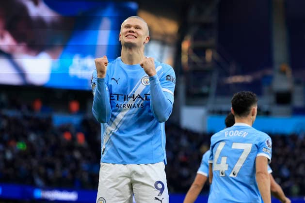 Manchester City v West Ham United Premier League 20 12 2025. Erling Haaland (9) of Manchester City celebrates scoring to make it 1-0 during the Premier League match between Manchester City and West Ham United at the Etihad Stadium, Manchester, England on 20 December 2025. Manchester Etihad Stadium Manchester England Editorial use only DataCo restrictions apply See www.football-dataco.com , Copyright: xConorxMolloyx PSI-23451-0049