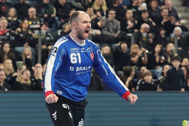 20.12.2025 - Handball - 1. Bundesliga DAIKIN HBL - Saison 2025 2026 - 18. Spieltag: HC Erlangen Metropolregion Nürnberg HCE - MT Melsungen - DaMa - xdaxmax - Jubel Freude - Laszlo Bartucz (61, MT Melsungen ) ballt Faust Fäuste