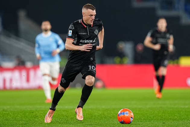 SS Lazio v US Cremonese - Serie A Enilive Jamie Vardy of US Cremonese in action during the serie Serie A Enilive match between SS Lazio and US Cremonese at Olimpico on December 20, 2025 in Rome, Italy Rome Stadio Olimpico Lazio Italy Copyright: xGiuseppexMaffiax 251220_SerieA_Lazio-Cremonese_08996