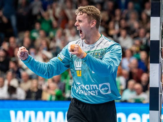 Kristian Saeveras (Frisch Auf Goeppingen, 12) jubelt lautstark nach einer Parade, Frisch Auf Goeppingen vs. SG Flensburg-Handewitt, Handball, 1. Bundesliga, Herren, Spielzeit 2025 2026, 20.12.2025, Frisch Auf Goeppingen vs. SG Flensburg-Handewitt, Handball, 1. Bundesliga, Herren, Spielzeit 2025 2026, 20.12.2025 Goeppingen Copyright: xEibner-Pressefoto MichaelxSchmidx EP_MST