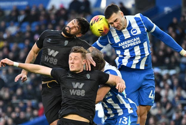 Dan Ballard and Omar Alderete of Sunderland and Diego Coppola of Brighton battle for the ball during the Premier League match between Brighton and Hove Albion and Sunderland at the American Express Stadium, Brighton UK - Saturday 20th December 2025 Brighton v Sunderland Premier League Football, Amex Stadium, Sussex, UK - 20 Dec 2025Brighton Amex Stadium Sussex United Kingdom Editorial use only. No merchandising. For Football images FA and Premier League restrictions apply inc. no internet mobile usage without FAPL license - for details contact Football Dataco  Copyright: xLizxFinlayson TPI Shutterstockx 16159610av