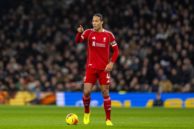 Football - FA Premier League - Tottenham Hotspur FC v Liverpool FC LONDON, ENGLAND - Saturday, December 20, 2025: Liverpool s captain Virgil van Dijk during the FA Premier League match between Tottenham Hotspur FC and Liverpool FC at the Tottenham Hotspur Stadium. (Photo by David Rawcliffe Propaganda) LONDON Tottenham Hotspur Stadium GREATER LONDON ENGLAND  Copyright: xDavidxRawcliffex P2025-12-20-Tottenham_Liverpool-42