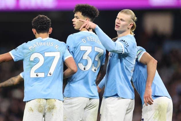 Man City v West Ham 20th December 2025, Manchester - Premier League Football - Manchester City v West Ham United - Erling Haaland of Manchester City gestures as he stands in the defensive wall - Photo: Charlotte Wilson Offside. Manchester UK Copyright: xCharlottexWilsonx xOffsidexOffside