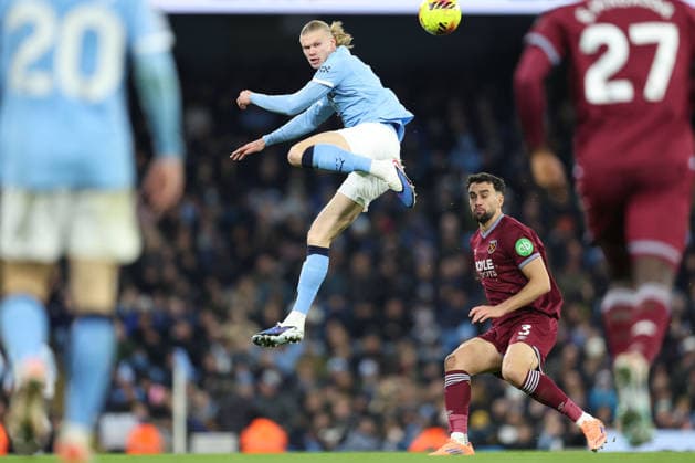 Man City v West Ham 20th December 2025, Manchester - Premier League Football - Manchester City v West Ham United - Erling Haaland of Manchester City - Photo: Charlotte Wilson Offside. Manchester UK *** Man City gegen West Ham 20. Dezember 2025, Manchester Premier League Fußball Manchester City gegen West Ham United Erling Haaland von Manchester City Foto Charlotte Wilson Abseits Manchester UK  Copyright: xCharlottexWilsonx xOffsidexOffside