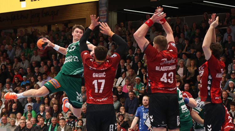 20.12.2025, Deutschland, Göppingen, Handball DAIKIN HBL, FRISCH AUF! Göppingen vs. SG Flensburg-Handewitt: Oskar Sunnefeldt (FAG)