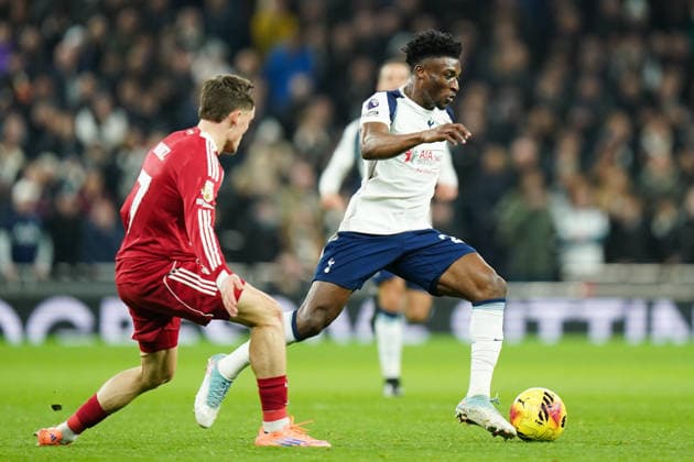 Tottenham Hotspur v Liverpool, Premier League Mohammed Kudus of Tottenham Hotspur under pressure from Florian Wirtz of Liverpool during the Tottenham Hotspur v Liverpool Premier League match at the Tottenham Hotspur Stadium, London, England on 20 December 2025 Credit: Dylan Hepworth Every Second Media Editorial use only. All images are copyright Every Second Media Limited. No images may be reproduced without prior permission. All rights reserved. Premier League and Football League images are subject to licensing agreements with Football DataCo Limited. see https: www.football-dataco.com Copyright: xIMAGO EveryxSecondxMediax ESM-1717-0050 DylanxHepworthx xEveryxSecondxMediax
