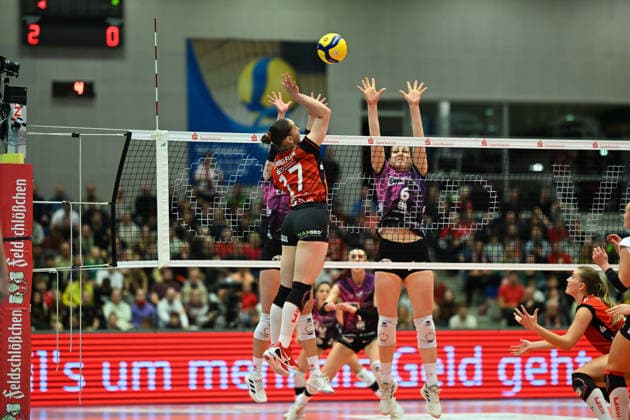 Lorena Lorber Fijok (Dresdner SC, 17) Dresdner SC vs. Schwarz-Weiß Erfurt, 1. Volleyball Bundesliga Damen, Spielzeit 2025 2026, 20.12.2025 Dresdner SC vs. Schwarz-Weiß Erfurt, 1. Volleyball Bundesliga Damen, Spielzeit 2025 2026, 20.12.2025 Dresden Copyright: xEibner-Pressefoto xHoepnerx EP_PHR