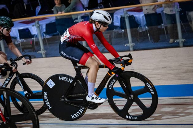 KOHLER Caroline: DM Omnium 2025 - Frankfurt Oder KOHLER Caroline ( GER ) Radsport Rhein-Neckar Querformat - quer - horizontal - Landscape - Event Veranstaltung: DM Omnium 2025 - Deutsche Meisterschaft - Category Kategorie: Cycling - Track cycling, Rad, Radsport, Bahnrad, Bahn National Championship Omnium - Women U19 Juniors - Location Ort: Europe Germany - Brandenburg - Märkisch Oderland - Frankfurt Oder - Oderlandhalle - Discipline: Omnium Scratch 1. Race - Distance: 7,5 km - Date Datum: 20.12.2025 Saturday Day 2 -