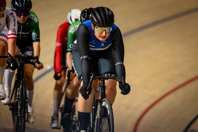 MINTEN Franziska: DM Omnium 2025 - Frankfurt Oder MINTEN Franziska ( GER ) RSC Turbine Erfurt Querformat - quer - horizontal - Landscape - Event Veranstaltung: DM Omnium 2025 - Deutsche Meisterschaft - Category Kategorie: Cycling - Track cycling, Rad, Radsport, Bahnrad, Bahn National Championship Omnium - Women U19 Juniors - Location Ort: Europe Germany - Brandenburg - Märkisch Oderland - Frankfurt Oder - Oderlandhalle - Discipline: Omnium Scratch 1. Race - Distance: 7,5 km - Date Datum: 20.12.2025 Saturday Day 2 -