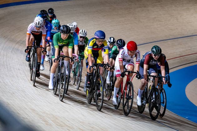BIEBERLE Edda: DM Omnium 2025 - Frankfurt Oder BIEBERLE Edda ( GER ) RSV Osterweddingen Querformat - quer - horizontal - Landscape - Event Veranstaltung: DM Omnium 2025 - Deutsche Meisterschaft - Category Kategorie: Cycling - Track cycling, Rad, Radsport, Bahnrad, Bahn National Championship Omnium - Women U19 Juniors - Location Ort: Europe Germany - Brandenburg - Märkisch Oderland - Frankfurt Oder - Oderlandhalle - Discipline: Omnium Scratch 1. Race - Distance: 7,5 km - Date Datum: 20.12.2025 Saturday Day 2 -