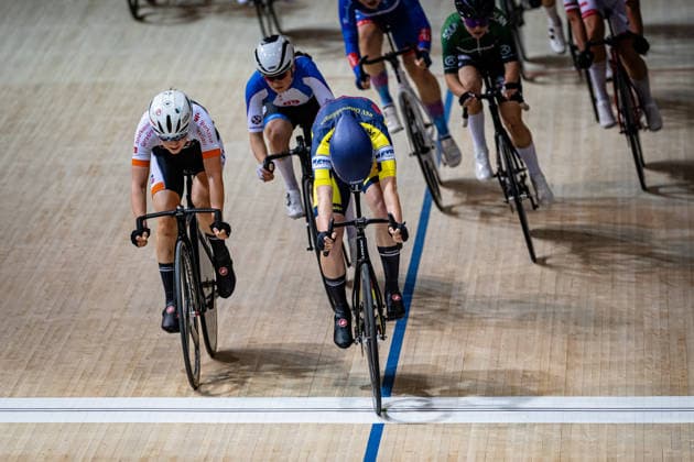 BIEBERLE Edda: DM Omnium 2025 - Frankfurt Oder BIEBERLE Edda ( GER ) RSV Osterweddingen Querformat - quer - horizontal - Landscape - Event Veranstaltung: DM Omnium 2025 - Deutsche Meisterschaft - Category Kategorie: Cycling - Track cycling, Rad, Radsport, Bahnrad, Bahn National Championship Omnium - Women U19 Juniors - Location Ort: Europe Germany - Brandenburg - Märkisch Oderland - Frankfurt Oder - Oderlandhalle - Discipline: Omnium Scratch 1. Race - Distance: 7,5 km - Date Datum: 20.12.2025 Saturday Day 2 -