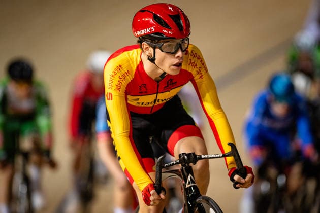 HÄRTING Jadenlee: DM Omnium 2025 - Frankfurt Oder HÄRTING Jadenlee ( GER ) Frankfurter RC 90 Querformat - quer - horizontal - Landscape - Event Veranstaltung: DM Omnium 2025 - Deutsche Meisterschaft - Category Kategorie: Cycling - Track cycling, Rad, Radsport, Bahnrad, Bahn National Championship Omnium - Men U19 Juniors - Location Ort: Europe Germany - Brandenburg - Märkisch Oderland - Frankfurt Oder - Oderlandhalle - Discipline: Omnium Scratch 1. Race - Distance: 7,5 km - Date Datum: 20.12.2025 Saturday Day 2 -