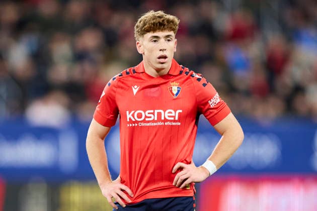 December 20, 2025, Pamplona, Navarra, SPAIN: Victor Munoz of CA Osasuna looks on during the LaLiga EA Sports match between CA Osasuna and Deportivo Alaves at El Sadar on December 20, 2025, in Pamplona, Spain. Pamplona SPAIN - ZUMAa181 20251220_zaa_a181_064 Copyright: xRicardoxLarreinax