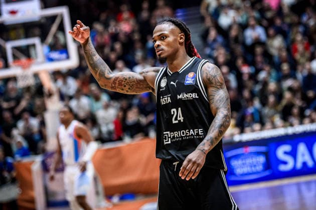 easycredit BBL Basketball Bundesliga 2025 2026 11. Spieltag 20.12.2025 Science City Jena vs BMA365 Bamberg Baskets Cobe Williams (Bamberg), Portrait Sparkassen Arena