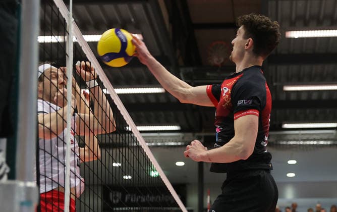 Ludwigsburg , Volleyball Bundesliga , Barock Volleys MTV Ludwigsburg vs. SV Warnemünde , Tim Köpfli ( Ludwigsburg )