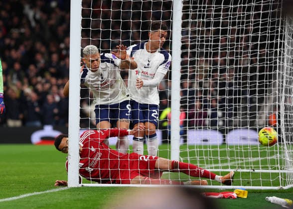 20th December 2025; Tottenham Hotspur Stadium, London, England; Premier League Football, Tottenham Hotspur versus Liverpool; Richarlison and Brennan Johnson of Tottenham Hotspur attempt to collect the ball after Richarlison of Tottenham Hotspur scored his sides 1st goal in the 82nd minute to make it 1-2  JohnxPatrickxFletcher