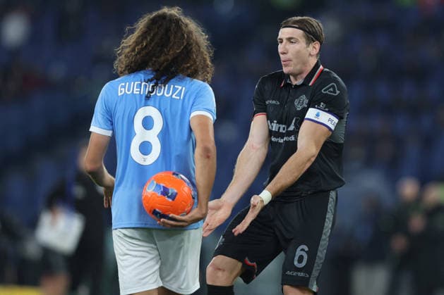 CALCIO - Serie A - SS Lazio vs US Cremonese Rome, Italy - December 20, 2025: Matteo Guendouzi of S.S. Lazio , Federico Baschirotto of U.S. Cremonese seen in action during the Serie A Enilive 2025-2026 football match between SS Lazio vs US Cremonese at Olympic Stadium. Rome Italy  Copyright: xIPAxSport ABACAx