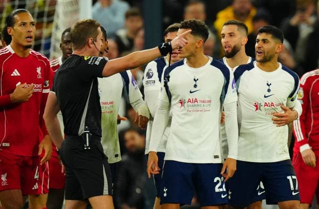 Cristian Romero of Tottenham Hotspur is sent off Tottenham Hotspur v Liverpool, Premier League, Football, Tottenham Hotspur Stadium, London, UK - 20 Dec 2025London Tottenham Hotspur Stadium United Kingdom EDITORIAL USE ONLY No use with unauthorised audio, video, data, fixture lists, club league logos or live services. Online in-match use limited to 120 images, no video emulation. No use in betting, games or single club league player publications. Copyright: xJavierxGarcia Shutterstockx 16151220t