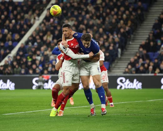 20.12.2024 Everton v Arsenal Premier League, Hill Dickinson Stadium, Liverpool Times Photographer Bradley Ormesher. 20.12.2024 Everton v Arsenal Premier League, Hill Dickinson Stadium, Liverpool William Saliba of Arsenal and James Tarkowski of Everton in action during tonights game Times Photographer Bradley Ormesher.  Copyright: xBradleyxOrmesherx NINTCHDBPICT001047051292
