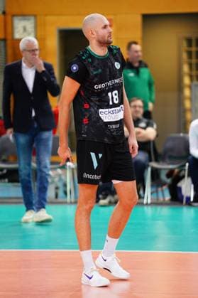 Spielszene mit Iven Fietje Ferch (18; TSV Haching München) Iven Fietje Ferch (18; TSV Haching München) in Aktion