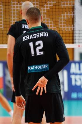 Spielszene mit Noel Simon Jakob Krassnig (12; TSV Haching München) und Iven Fietje Ferch (18; TSV Haching München) Spielszene mit Noel Simon Jakob Krassnig (12; TSV Haching München) und Iven Fietje Ferch (18; TSV Haching München)