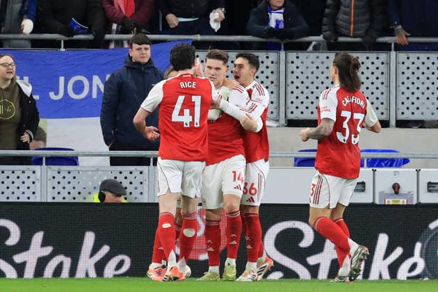 20th December 2025; Hill Dickinson Stadium, Liverpool, England; Premier League Football, Everton versus Arsenal; Viktor Gyokeres of Arsenal celebrates after scoring from the penalty spot for 0-1 after 26 minutes  DavidxBlunsden